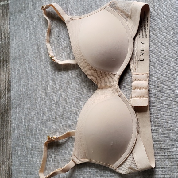 Lively  beige padded not wired bra size 34A - Picture 1 of 4
